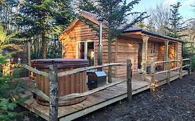 Hayne Barn Estate - Luxury Lodges - With Private Hot-Tubs - The Studio-Loft Is Without Hot-Tub